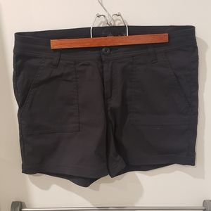 Prana hiking shorts size 10